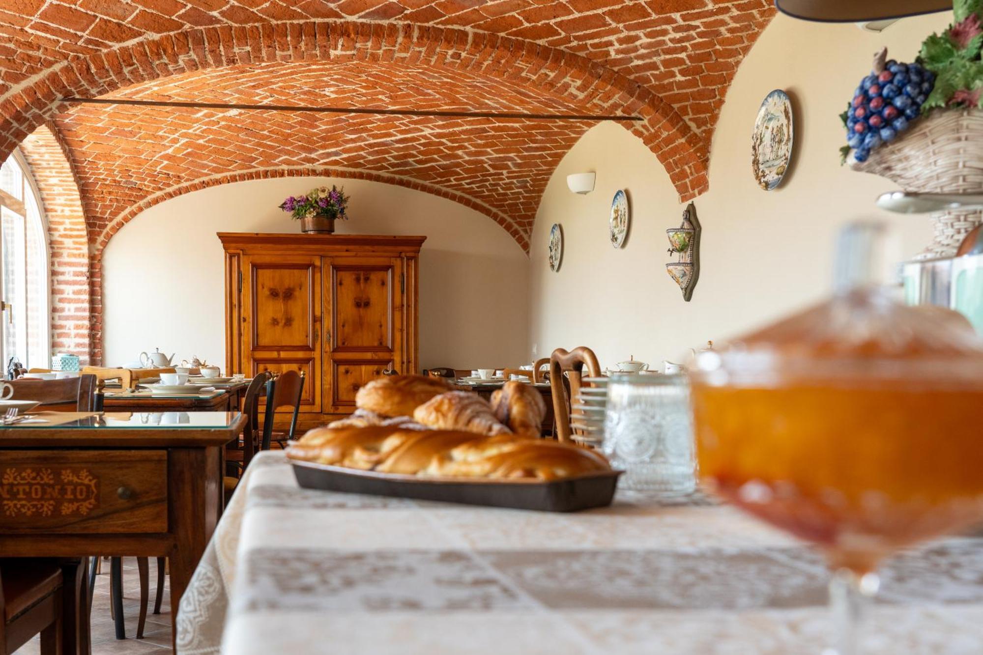 Bed and Breakfast Cascina Baronina à Terruggia Extérieur photo